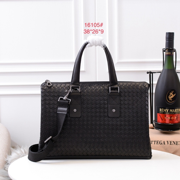 ボッテガヴェネタバッグ正面デザイン